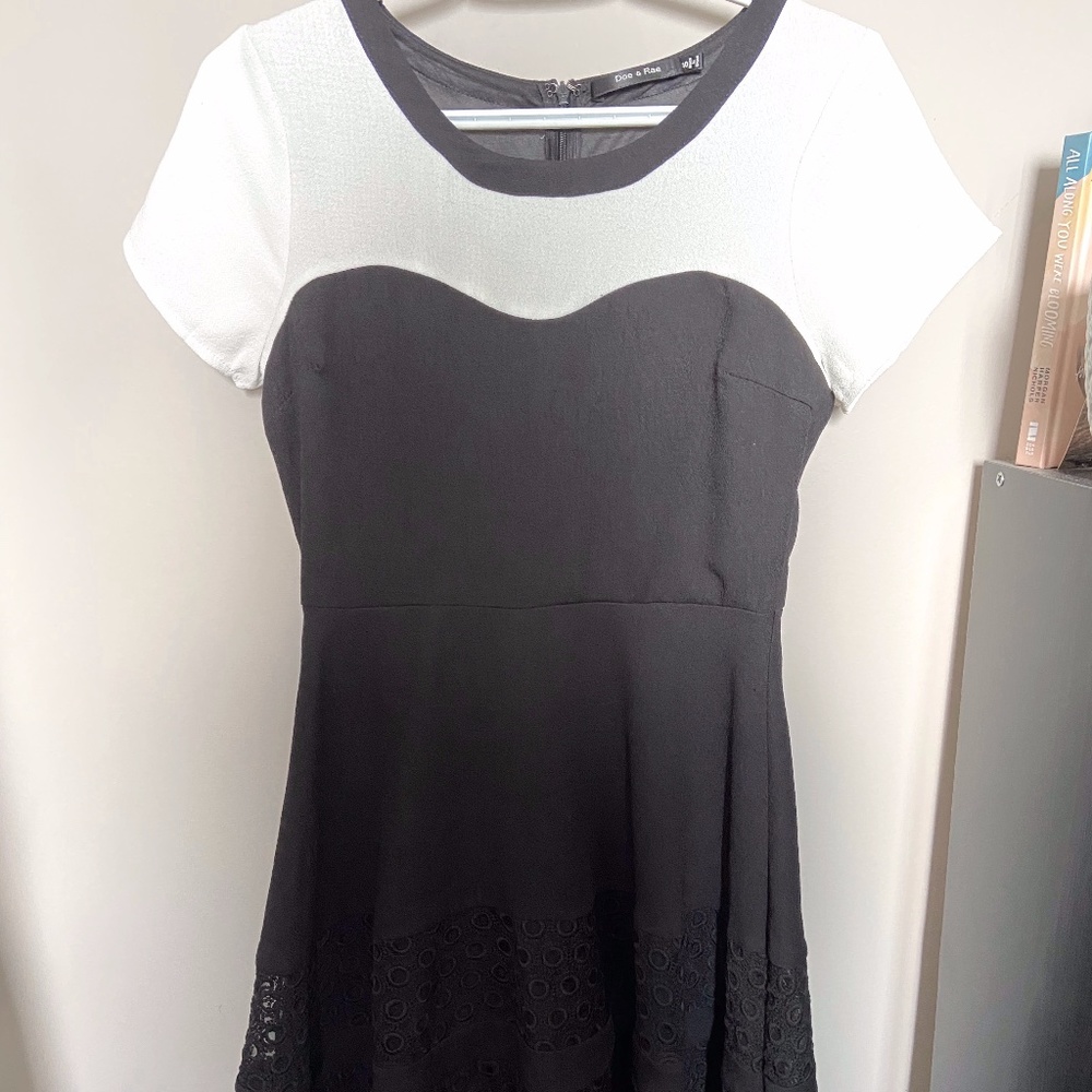 Doe & Rae Size Small black and white A-line dress